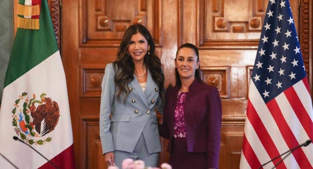 Claudia Sheinbaum se reúne con funcionaria de Donald Trump que llama "basura" a los migrantes