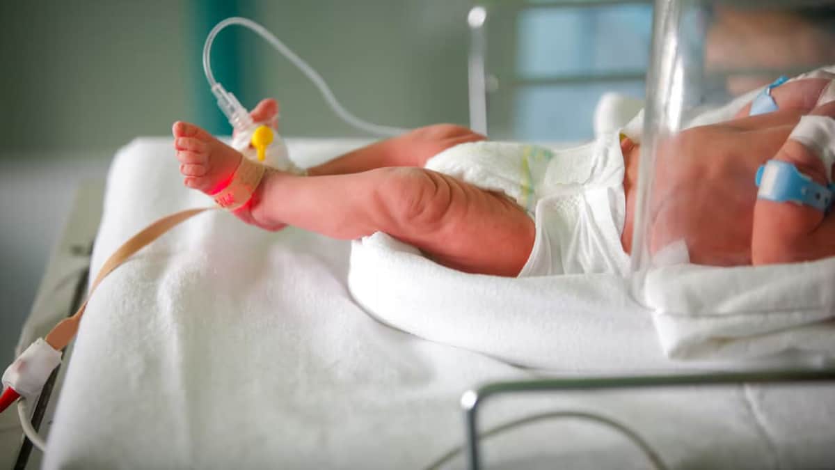 Bebé dado por muerto en Argentina es rescatado por sus abuelas en la morgue