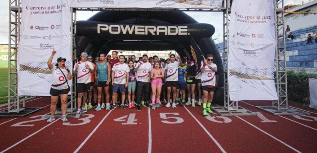Playa del Carmen corre con el corazón en la "Carrera por la Paz y contra las Adicciones"