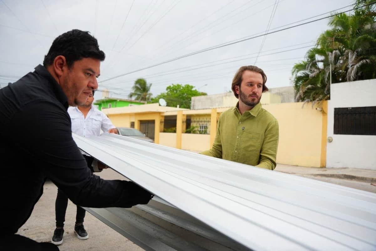 Fernando Muñoz lleva justicia social a vecinas de la Colosio en Playa del Carmen