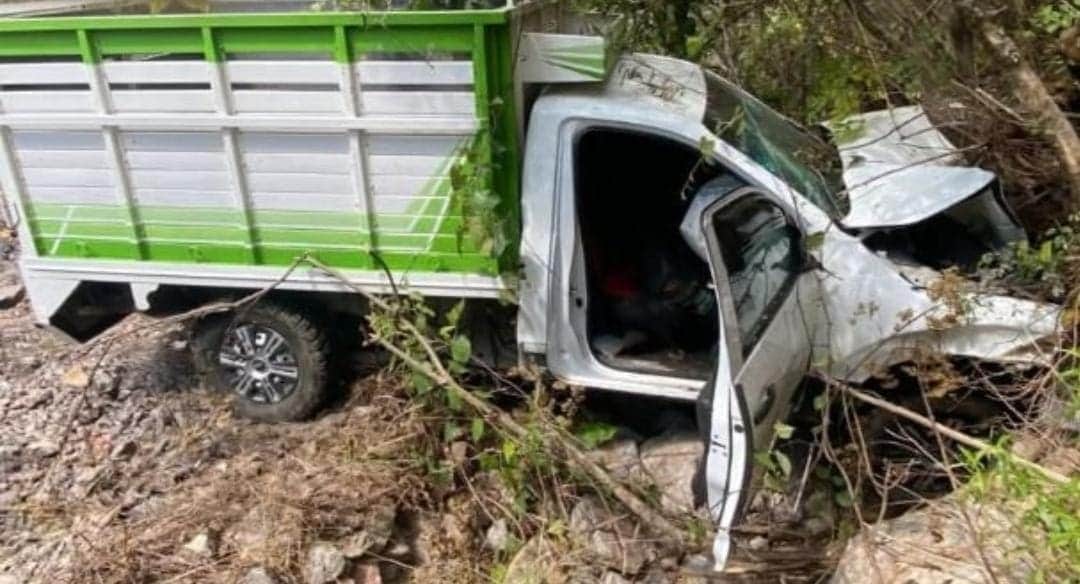 Hallan siete cuerpos en camionetas en Chilapa, Guerrero, entre ellos el de un niño