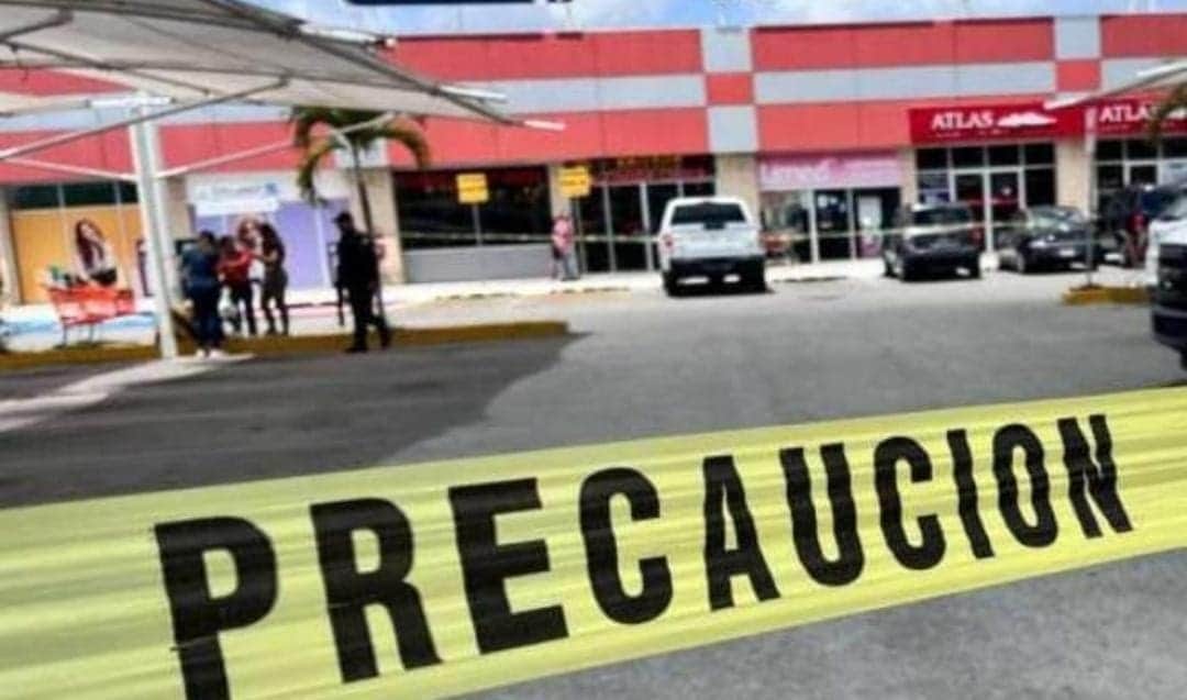 Sujetos disparan durante asalto a barbería de Cancún; se llevaron cerca de 30 mil pesos
