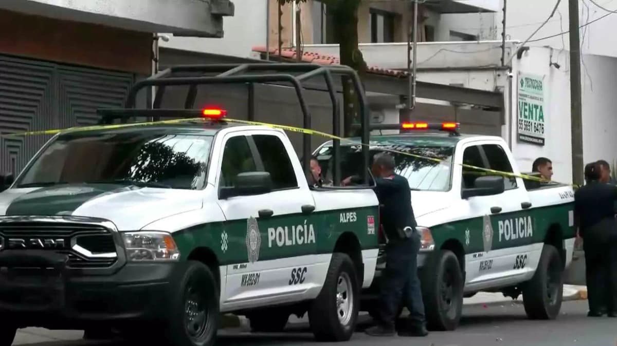 Hombre muere al manipular un arma de fuego en CDMX