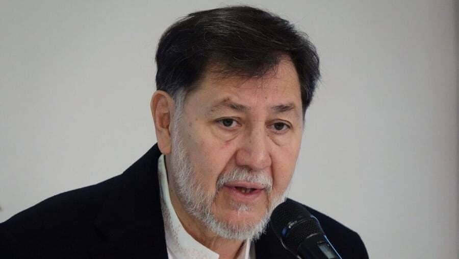 Niega Fernández Noroña que prohibición de Morena de viajar en primera clase sea por él