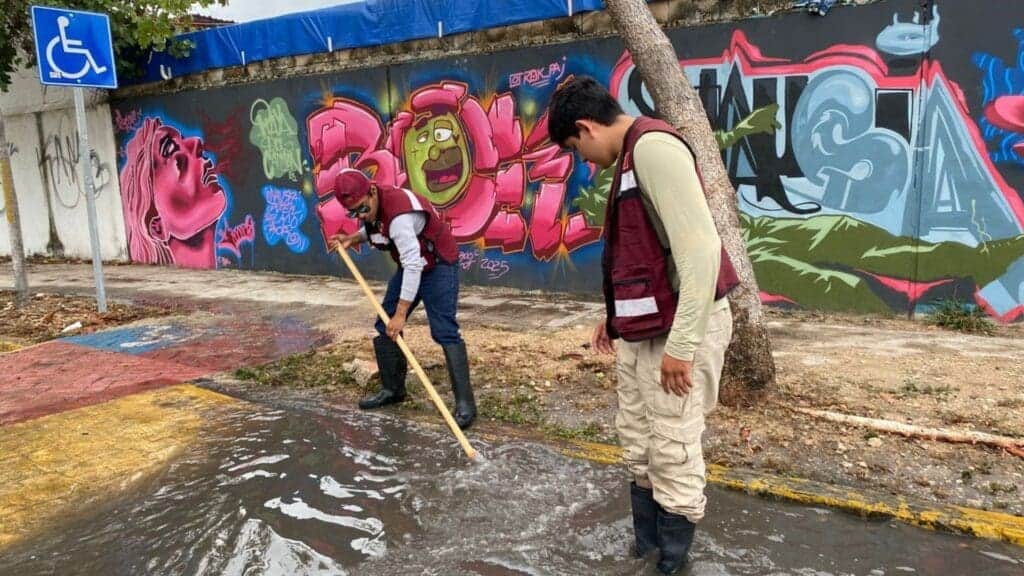 Activa Gobierno de Estefanía Mercado “Operativo Tormenta” para prevenir encharcamientos y garantizar seguridad en Playa del Carmen