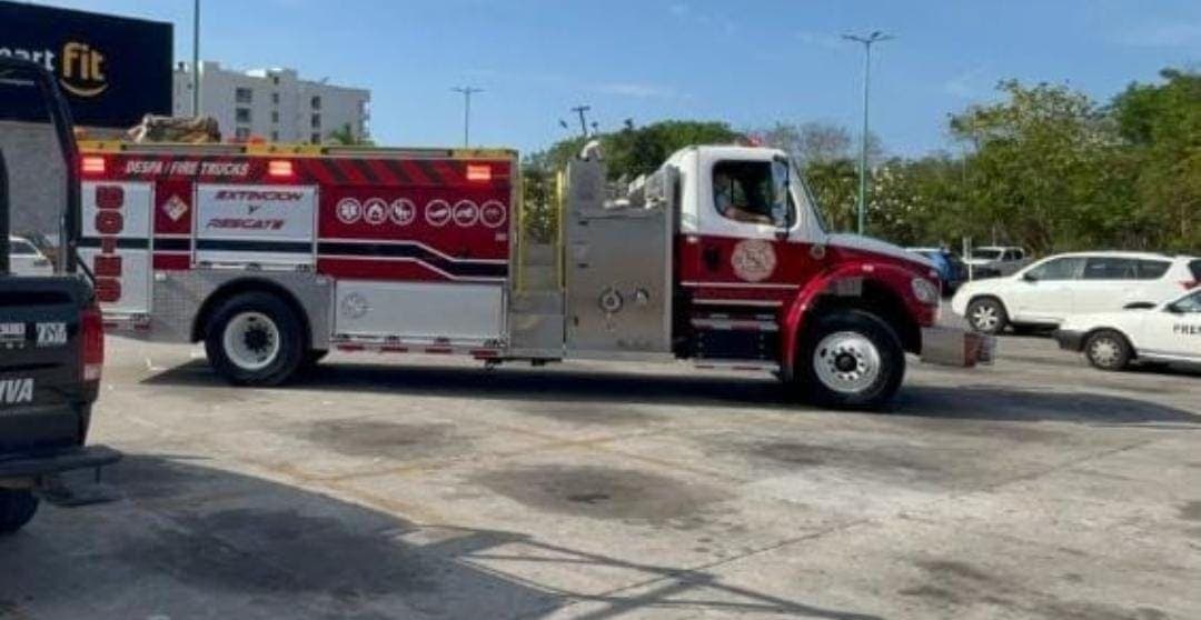 Reportan conato de incendio en Plaza Las Américas de Playa del Carmen