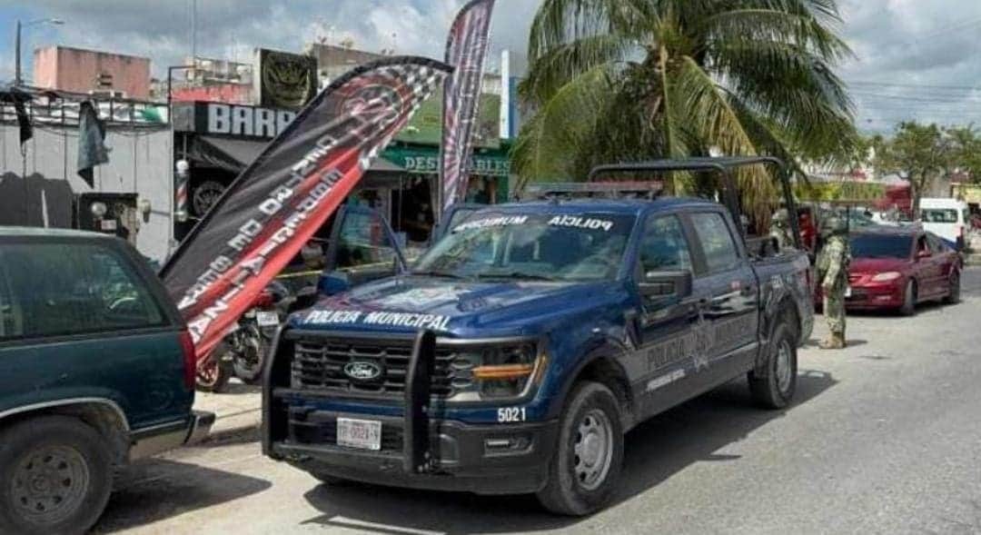 Asesinan a un hombre al interior de un taller de motocicletas en Cancún