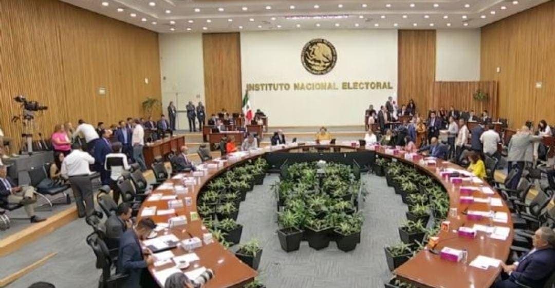 Rechaza INE 38 mil solicitudes de observadores electorales, muchos eran militantes de Morena