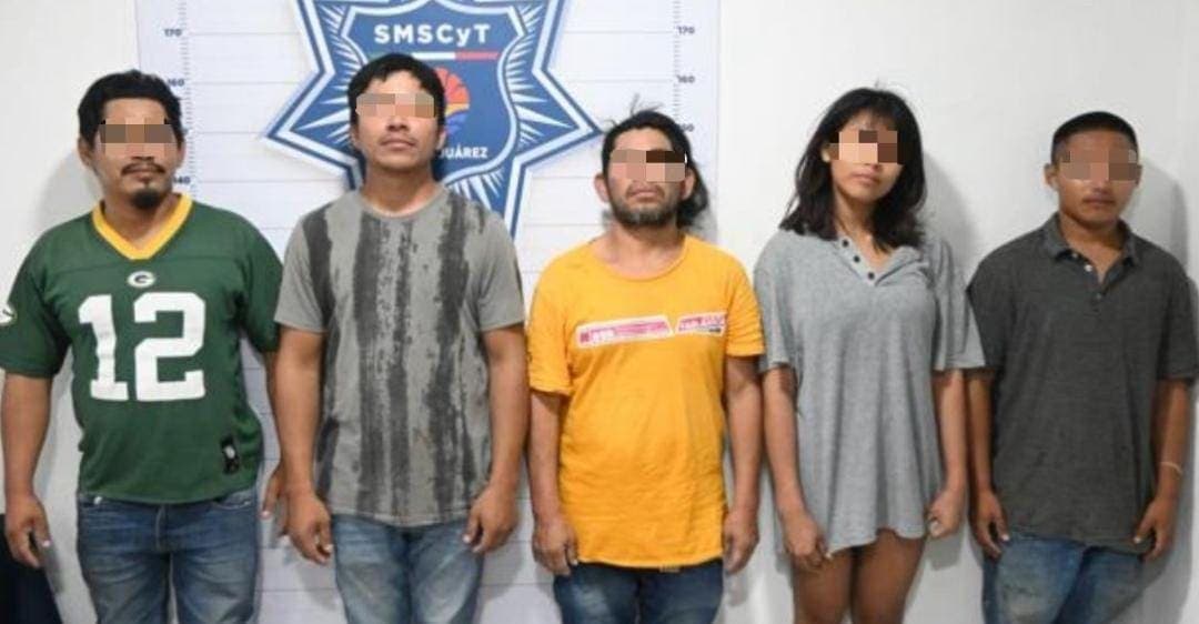 Detienen a cuatro hombres y una mujer por causar disturbios y agredir a policías en Zona Hotelera de Cancún