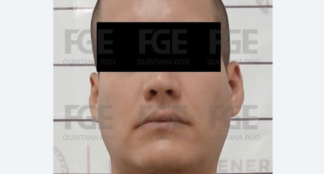 Detienen a exagente de Tránsito que extorsionó con más de 30 mil pesos a un italiano en Cancún