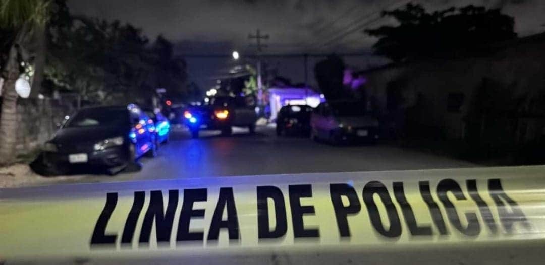 Localizan a una persona sin vida en Cancún; fue a comprar cerveza, resbaló y se golpeó en la cabeza