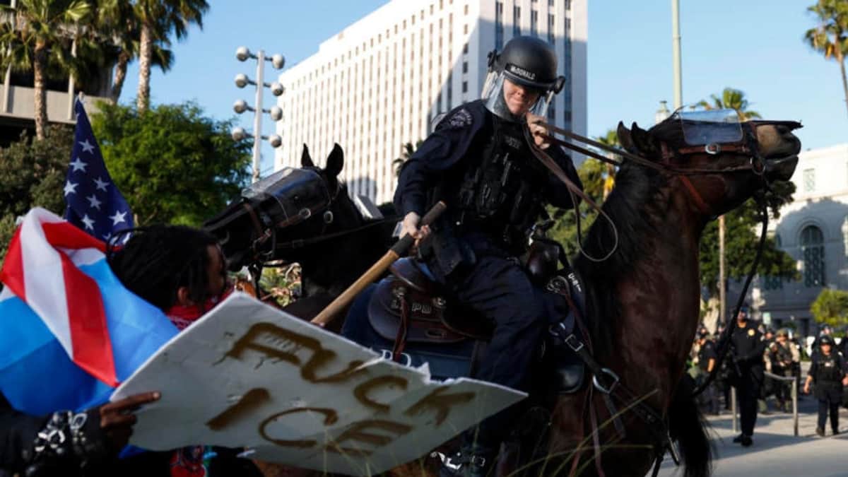Estados Unidos ofrece mil dólares y perdón de multas a migrantes si salen del país voluntariamente