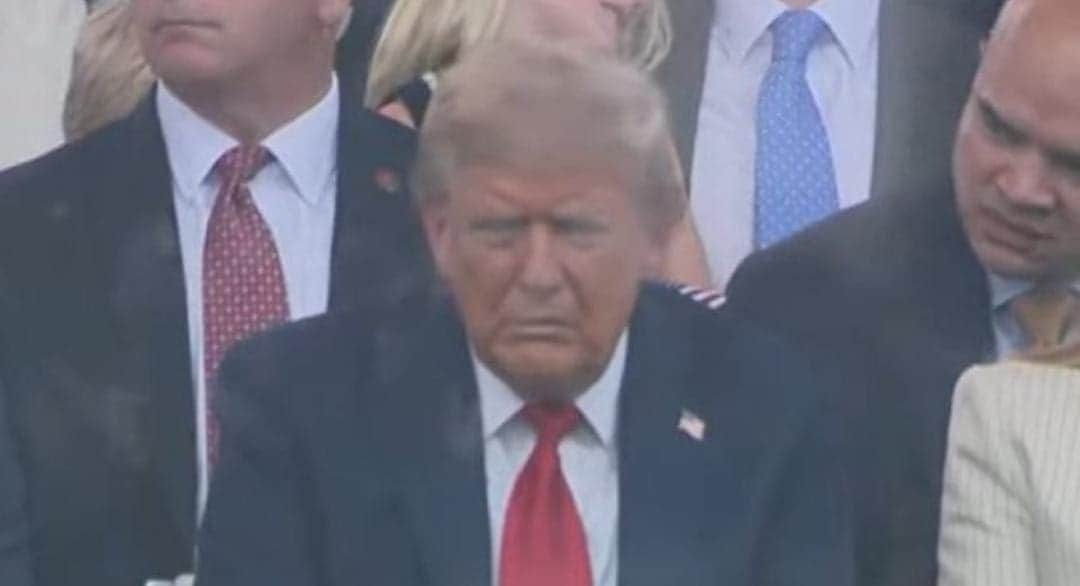 Video: Tribunas y calles lucen vacías durante desfile militar por el cumpleaños de Donald Trump