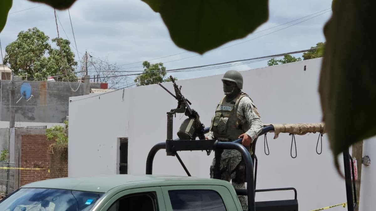 Asesinan a tres personas, atacan inmuebles e incendian un centro infantil en Culiacán y Navolato, Sinaloa