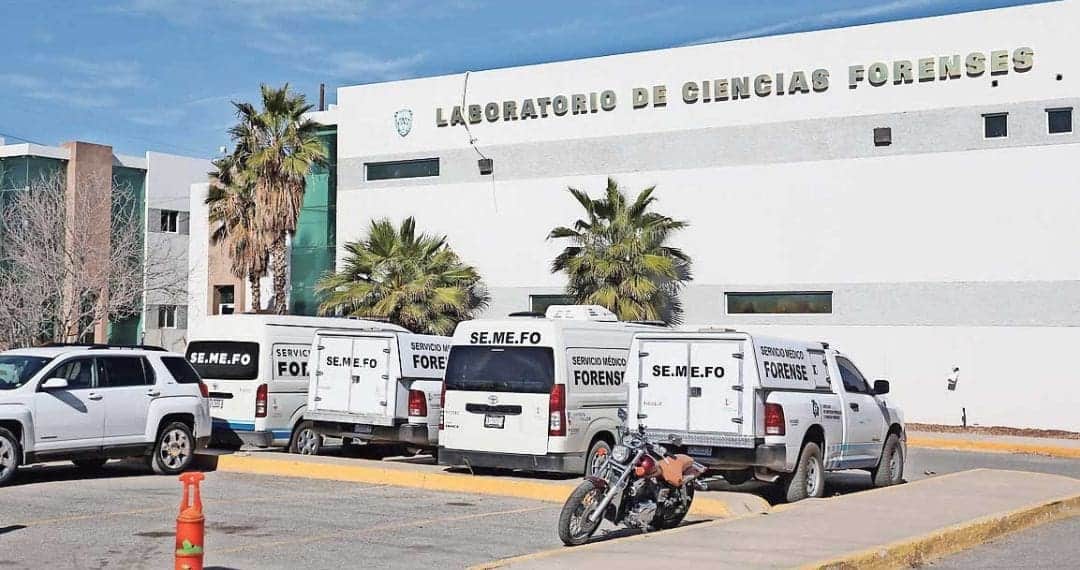 Hallan muerto a hombre de etnia rarámuri en avanzado estado de descomposición en una carretera en Chihuahua