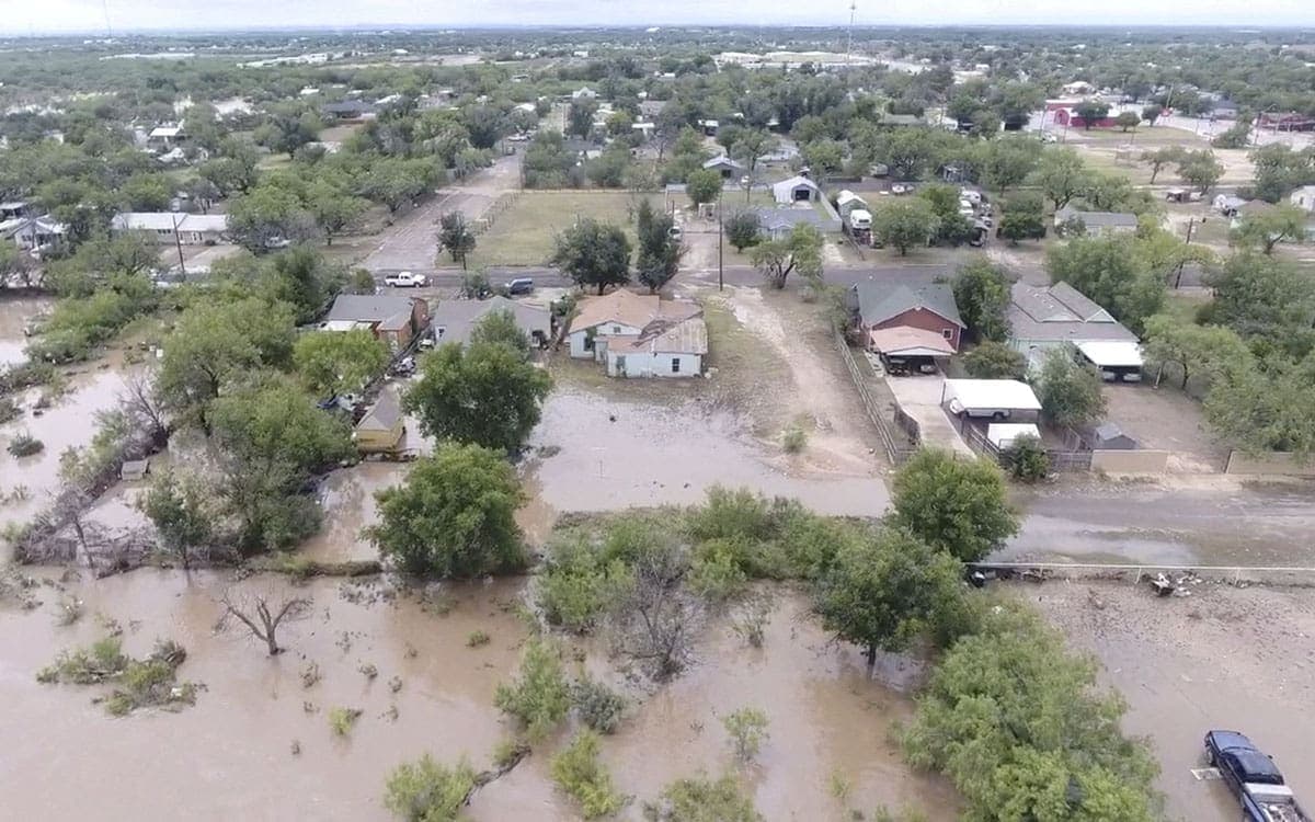 Confirman muerte de un mexicano por inundaciones en Texas, Estados Unidos; suman 104 víctimas