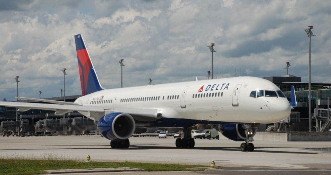 Avión aterriza de emergencia en una isla del Océano Atlántico por problemas con un motor