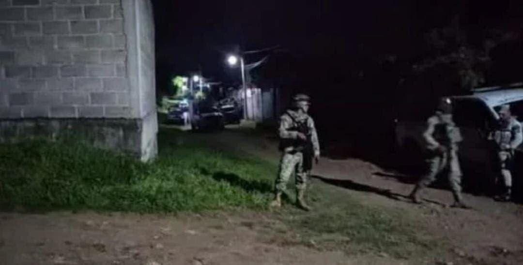 Ejecutan a dos personas durante ataque armado en fiesta de graduación en Morelos