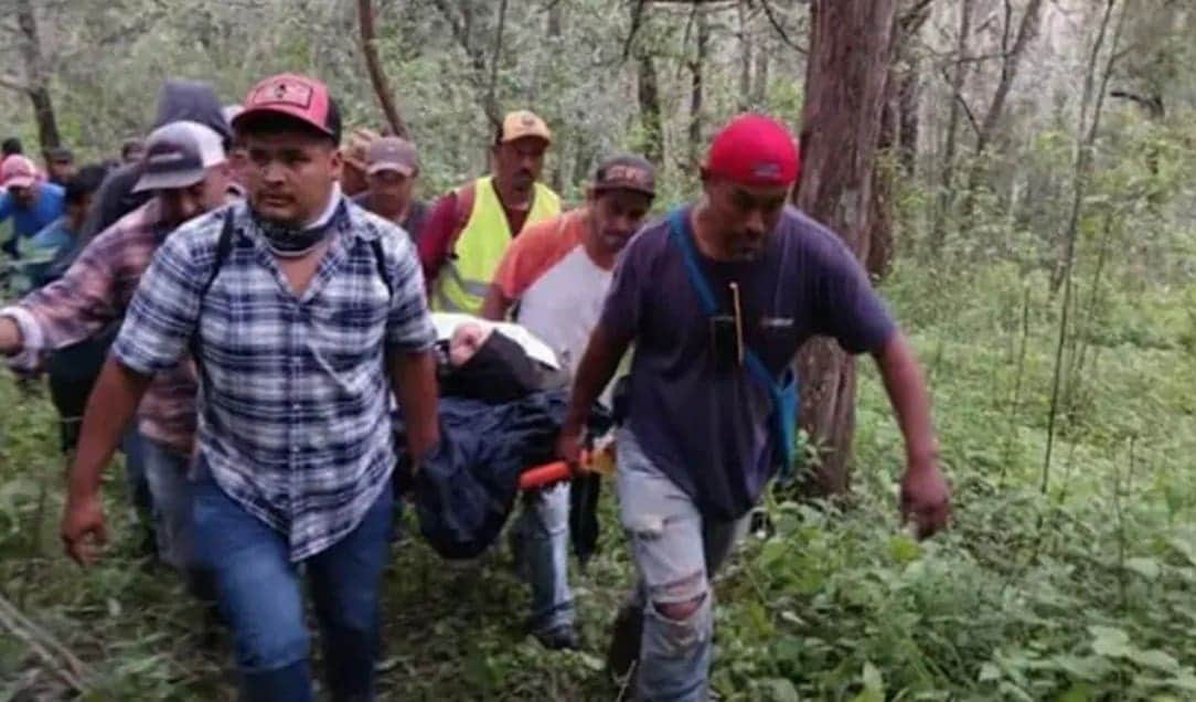 Rescatan a adulto mayor tras pasar cuatro días perdido en un barranco en Hidalgo