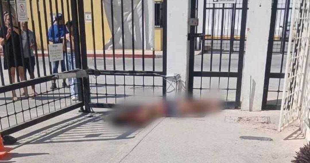 Menor de edad mata a su padre por defender a su madre en Playa del Carmen