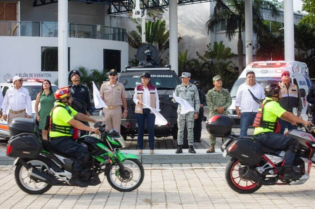 Estefanía Mercado da el banderazo de inicio del Operativo Vacacional de Verano 2025 en Playa del Carmen