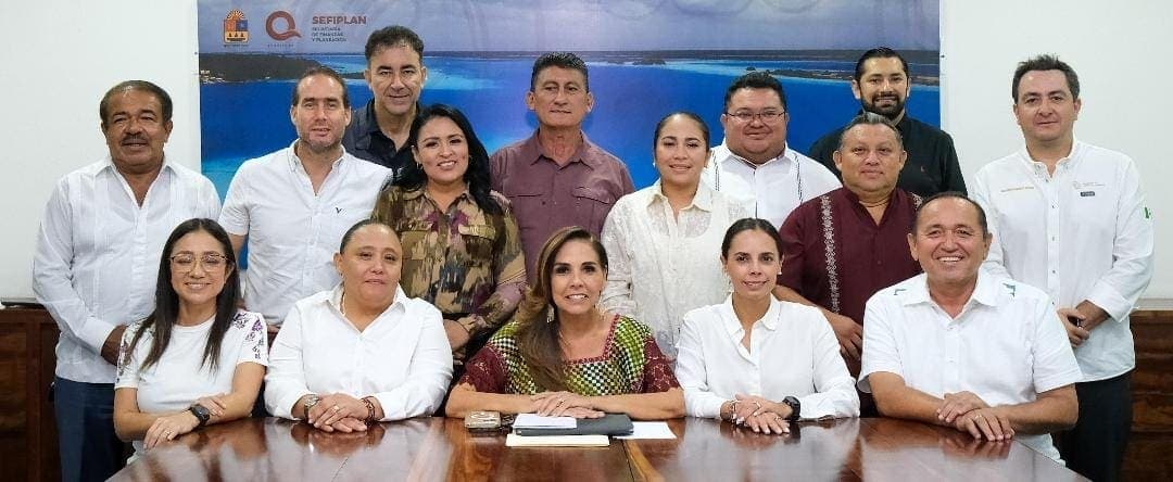 Mara Lezama encabeza reunión estratégica con presidentas y presidentes municipales de Quintana Roo