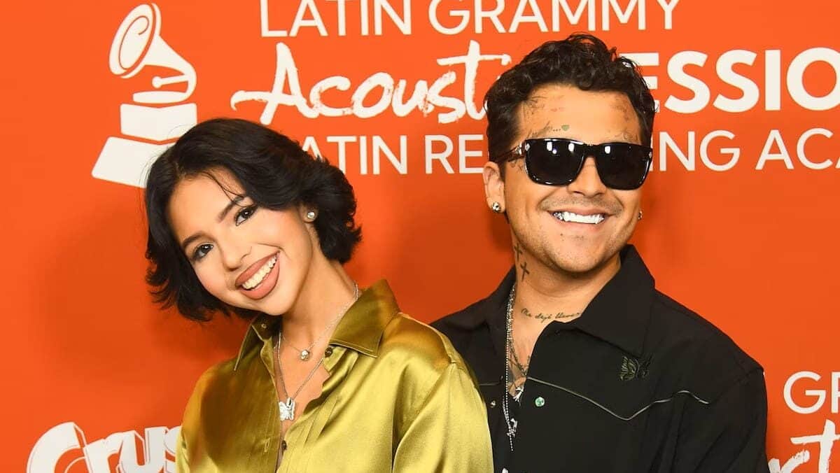 Video: Christian Nodal estrena canción llamada "Sabina" en su primer aniversario junto a Ángela Aguilar