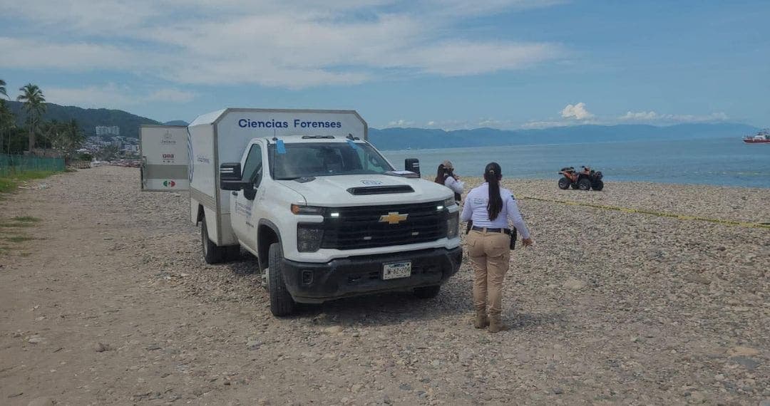 Muere turista de 19 años al rescatar a su hermano en una playa de Puerto Vallarta, Jalisco