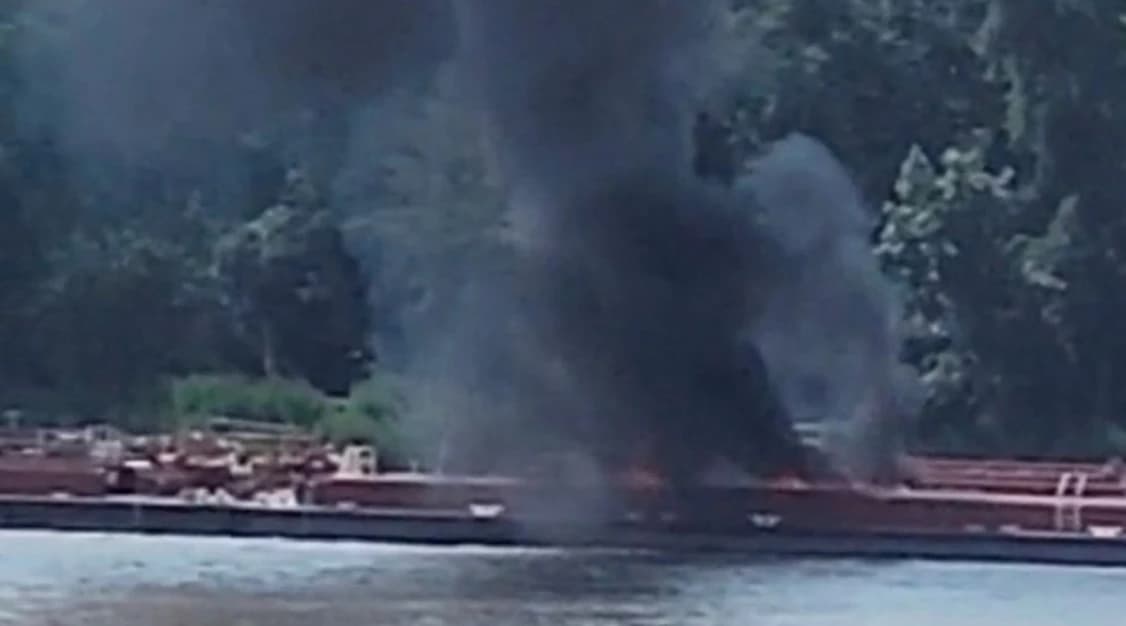 Video: Mueren dos personas tras desplomarse un helicóptero en Estados Unidos