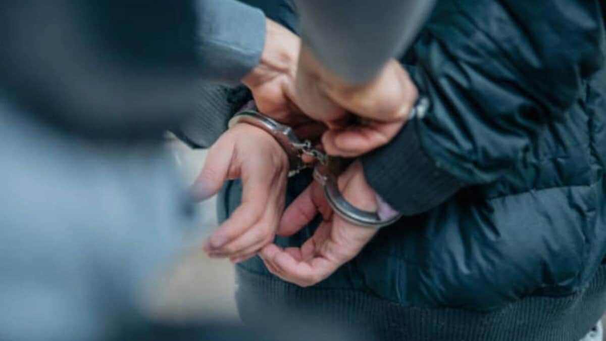 Detienen a dos adolescentes tras intentar envenenar a un militar de Rusia