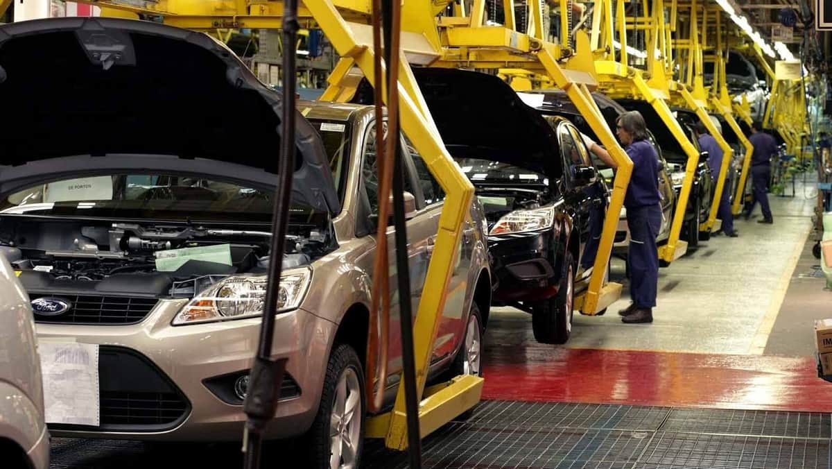 México logra participación récord en exportaciones automotrices a Estados Unidos en 2025