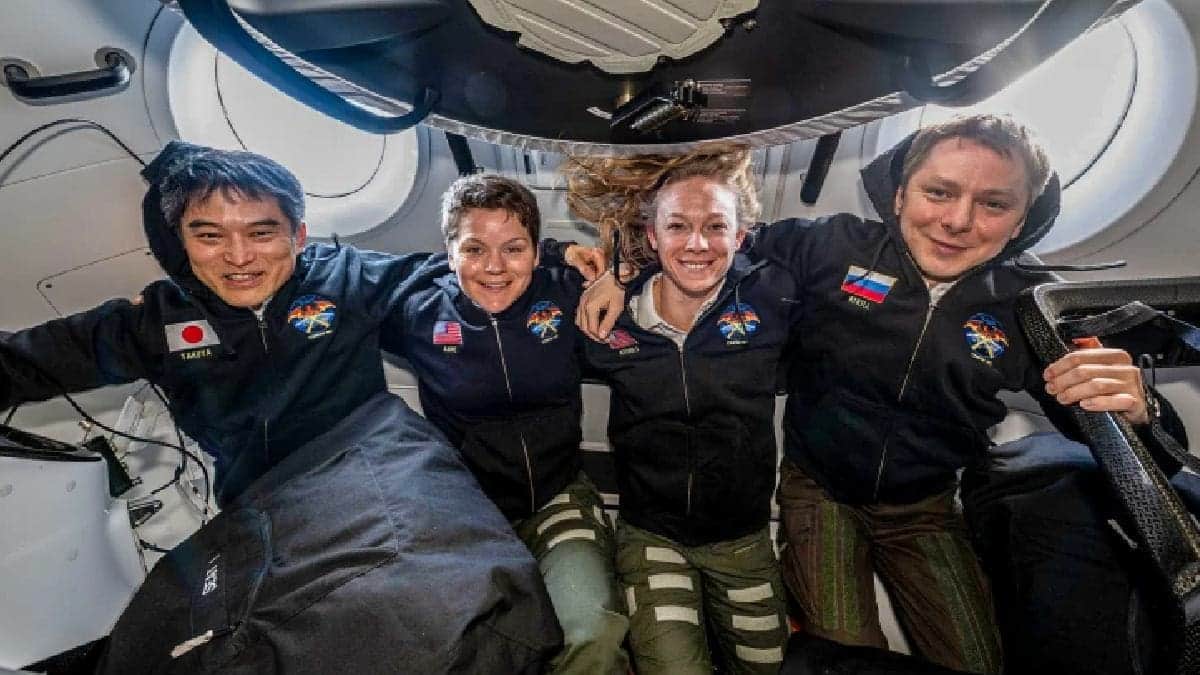 Video: Regresan a la Tierra cuatro astronautas tras cinco meses en el espacio