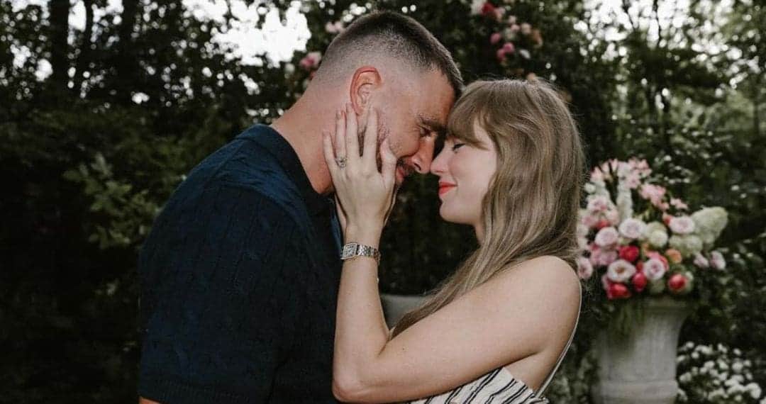 Video: Taylor Swift y Travis Kelce anuncian su compromiso