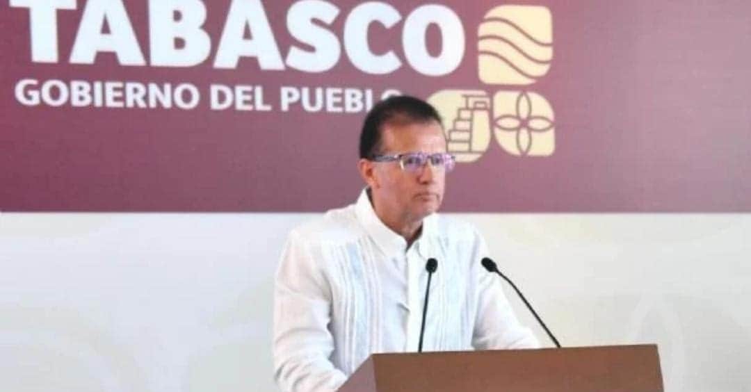 Juez no vincula a proceso a funcionario de FGR que tocó a subordinada; no comprobó que "sintiera placer"