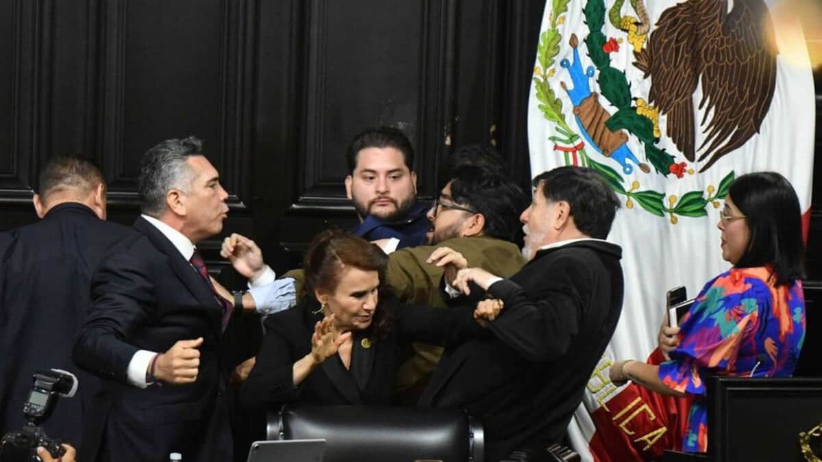 Video: "Alito" Moreno se pelea con Gerardo Fernández Noroña por no darle la palabra durante sesión en el Senado