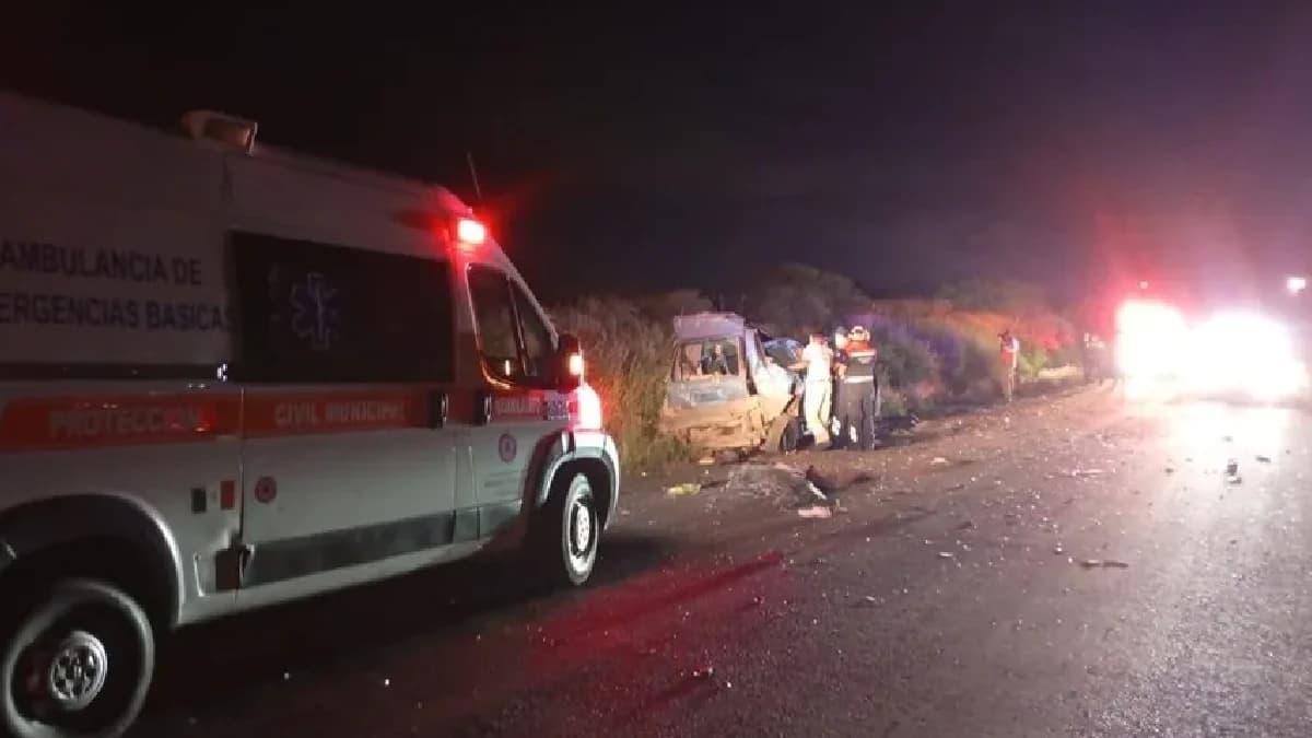 Reportan cinco muertos y dos heridos tras choque en Guanajuato