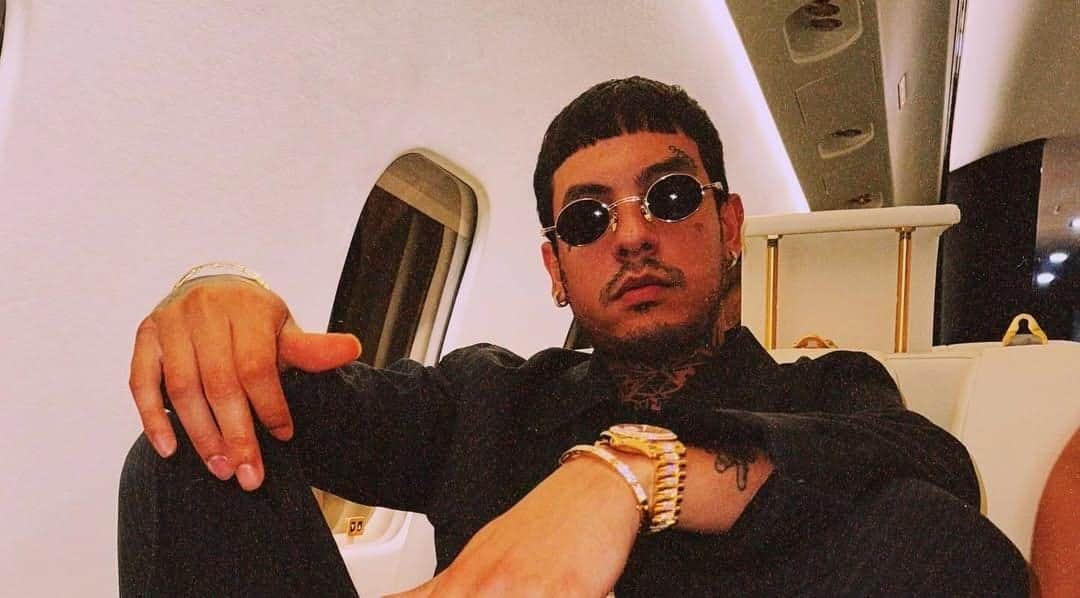 Video: Investigan a Natanael Cano por presuntamente cantar para reo acusado de violación en Cereso de Sonora