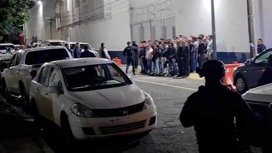 Liberan a 38 presuntos integrantes de "La Luz del Mundo" en Michoacán tras fallo judicial