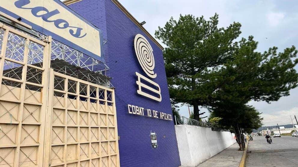 Alumna apuñala con un cúter a joven tras romper su noviazgo en Colegio de Bachilleres de Tlaxcala