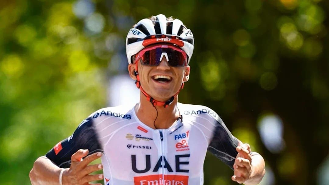 Video: Ciclista mexicano Isaac del Toro logra su decimocuarta victoria en el Giro de Emilia