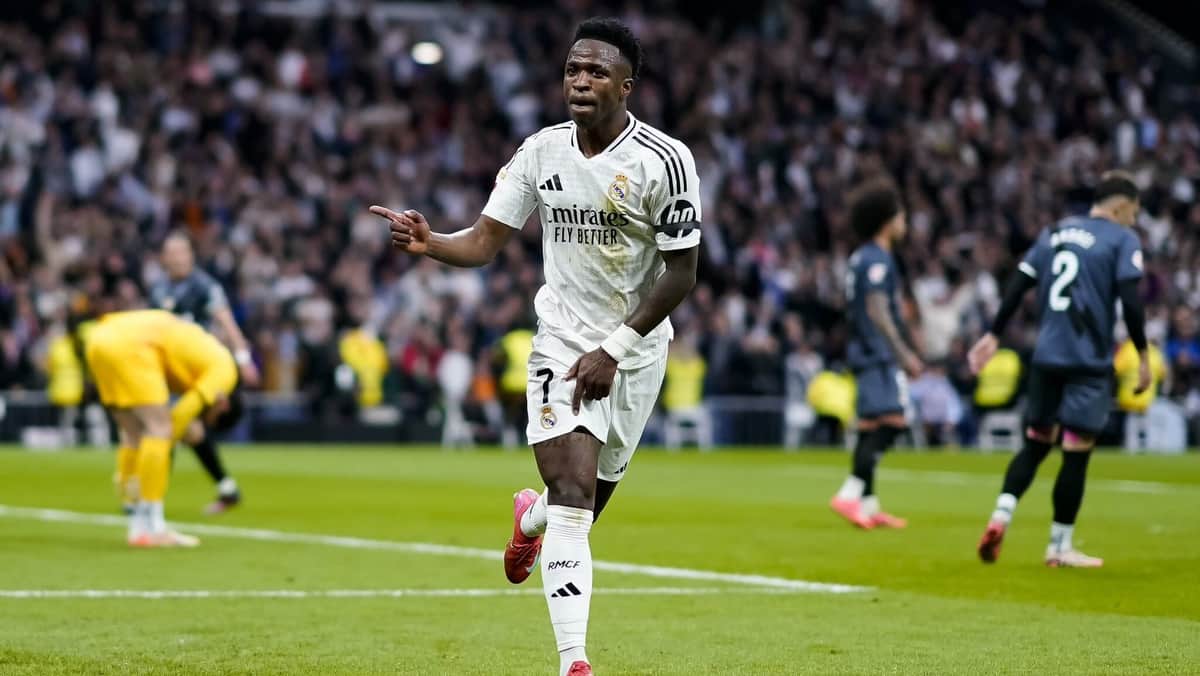 Futbolista Vinicius enfrenta proceso judicial por su ruidosa fiesta de cumpleaños en Brasil