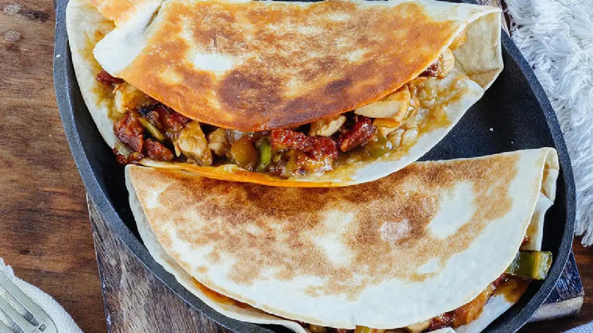 Niño de ocho años muere intoxicado tras comer quesadillas en Saltillo, Coahuila