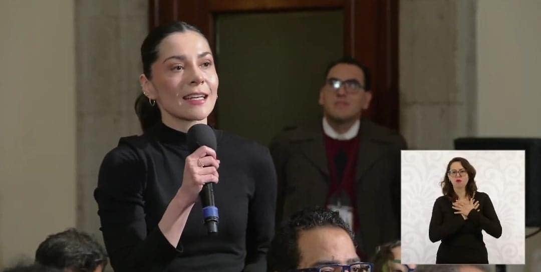 Video: Reaparece Liz Vilchis, de Quién es quién en las mentiras; acude a mañanera como reportera