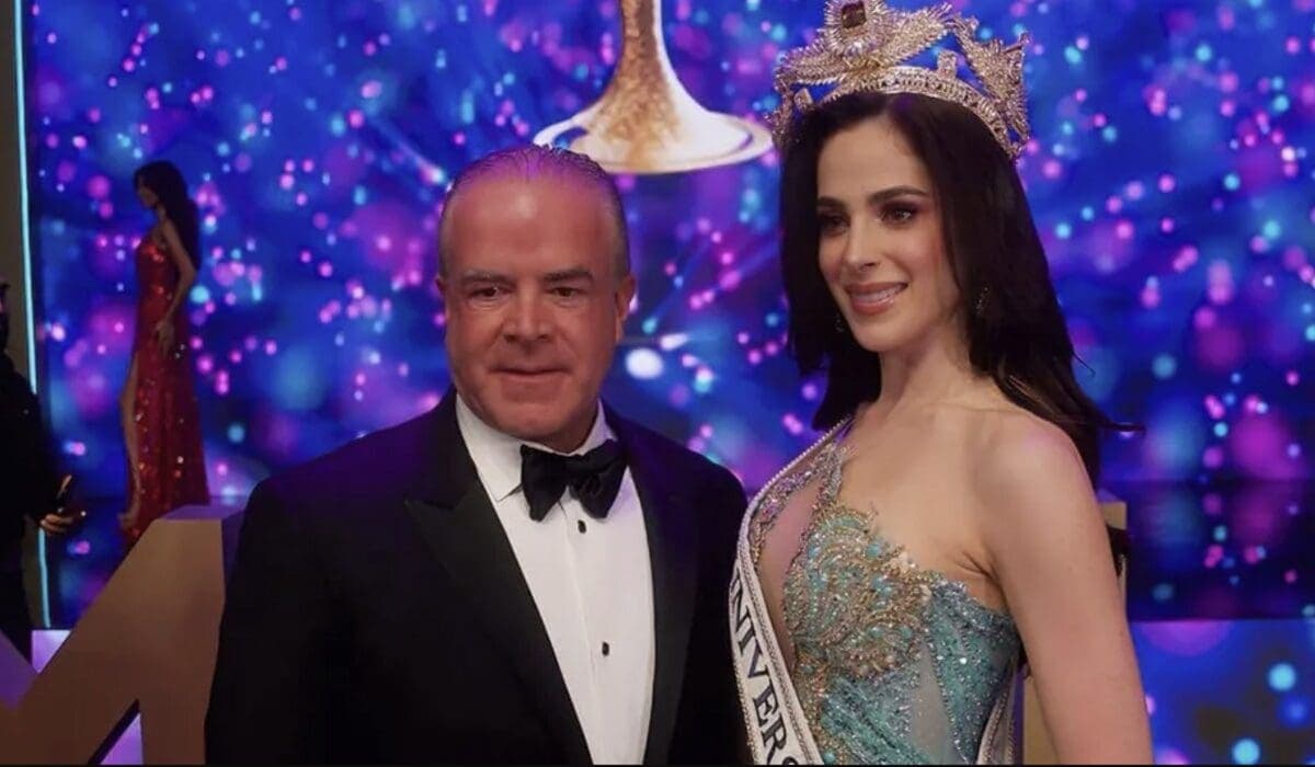 Raúl Rocha, dueño de Miss Universo, sanciona a director de Tailandia por insultar a la mexicana Fátima Bosch