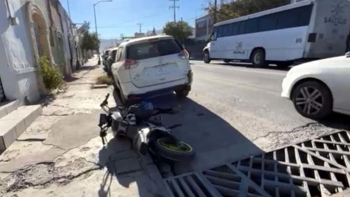 Muere motociclista de 16 años tras ser impactado por una camioneta en Saltillo, Coahuila