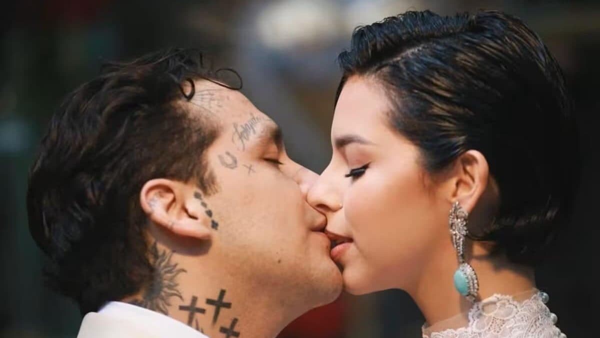 Video: Ángela Aguilar revela fecha de su boda por la iglesia con Christian Nodal