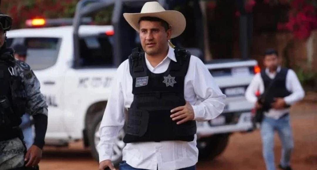 Detienen a siete escoltas por el asesinato de Carlos Manzo, edil de Uruapan, Michoacán