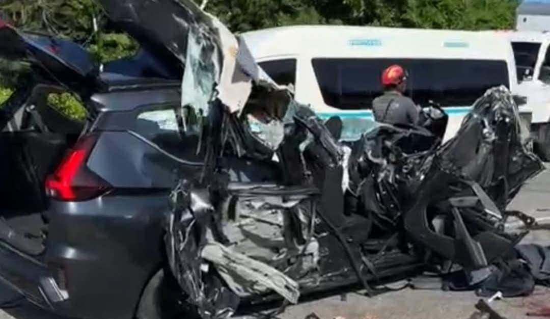 Fallece un extranjero tras choque de tres autos en el tramo carretero de Tulum a Akumal