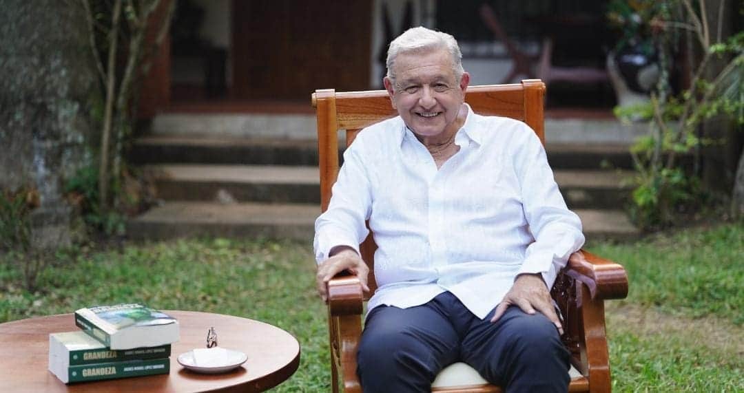 Video: Reaparece AMLO para hablar de su nuevo libro y respaldar a la presidenta Claudia Sheinbaum