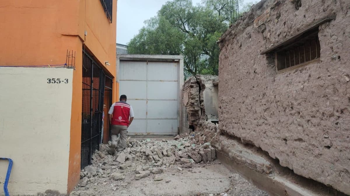Niña de cinco años fallece tras caerle un muro en Coahuila